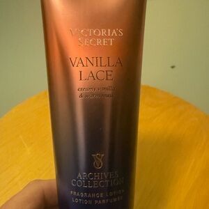 Victoria's Secret Creamy Vanilla Warm Musk Lotion